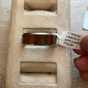 Titanium wood grain band size 10.25